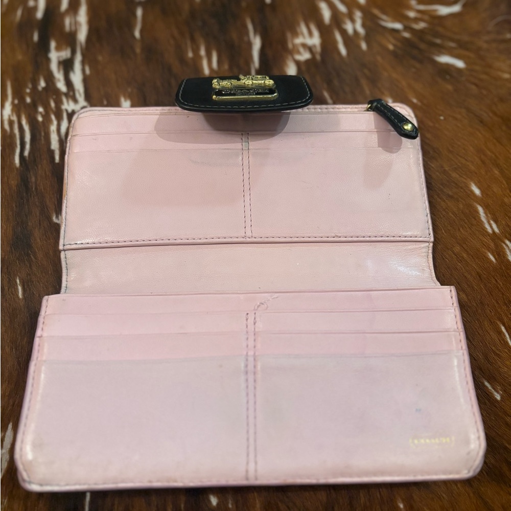 COACH wallet - Picture 4 of 4
